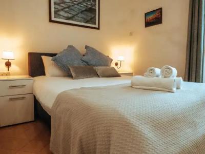 The Maltese Sun - 21