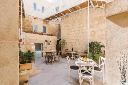 Talbot and Bons Boutique Bed & Breakfast - 8