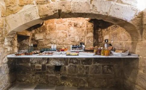 Talbot and Bons Boutique Bed & Breakfast - 10