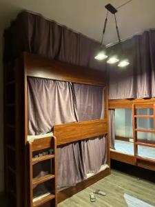 Route 66 Beach Hostel - 17
