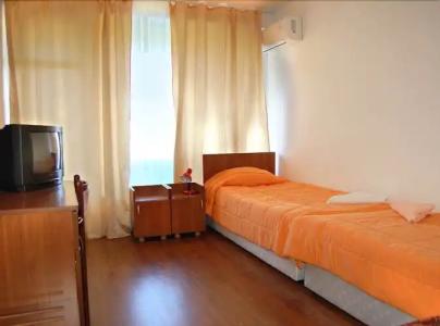 Frederic Joliot Curie - 2