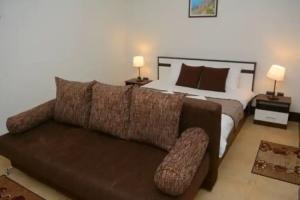 Izgreva Hotel Complex, Banya