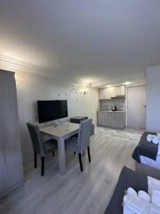 The Hill Guest House - 30