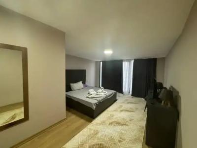 Side Mira Palace - 1