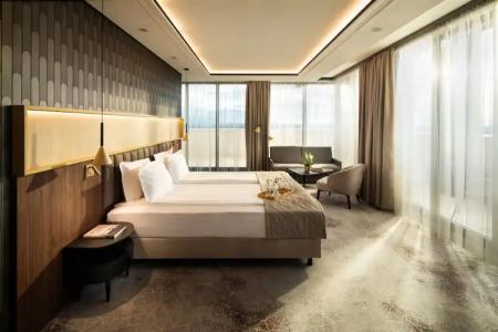 Kings Valley Medical & Spa - 55