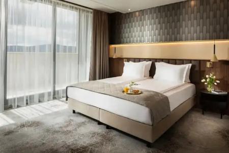 Kings Valley Medical & Spa - 79