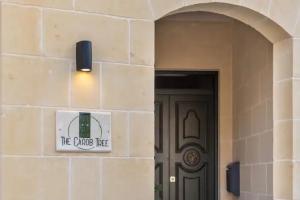 The Carob Tree B&B, Victoria