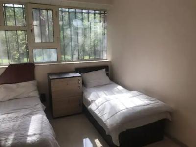 Uber Stay Hostel - 11