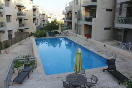 Modern Resort like with pool - 14