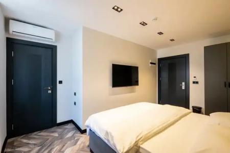 Marriott Executive Apartments - 1