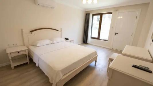 Icarus Alacati +16 - 24