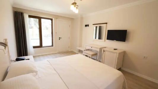 Icarus Alacati +16 - 25