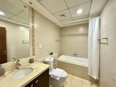 Lux BnB Executive Tower Business Bay - 10
