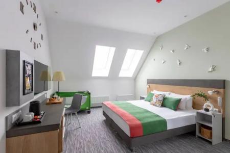 Stantsiya Premyer S12 - 49