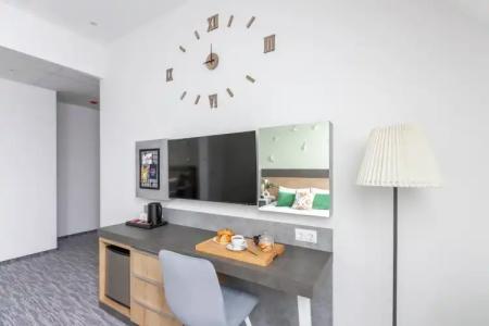 Stantsiya Premyer S12 - 51