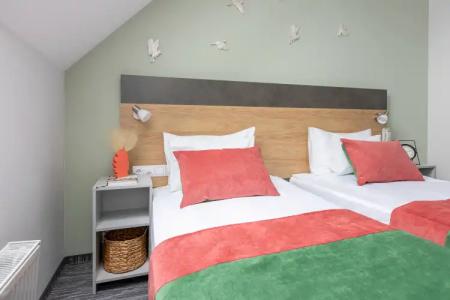 Stantsiya Premyer S12 - 23