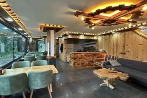 Della Suit Bungalov Hotel, Camlihemsin