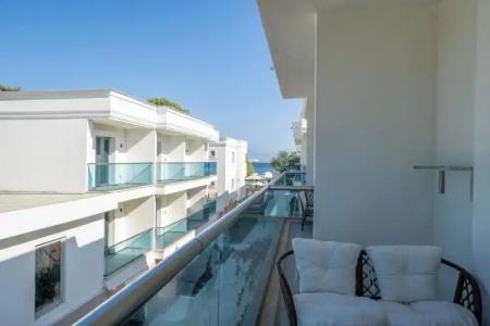 InOne Mucho Selection - 16