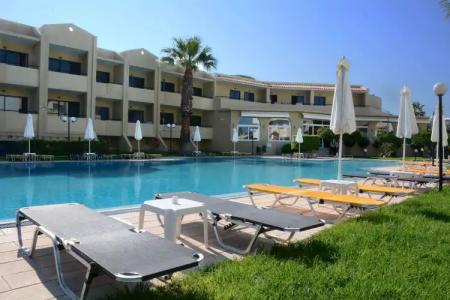 Summerland & Bungalows - 10