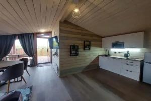 Set Kottedzhey Sova Na Sklone Guest House, Shustino