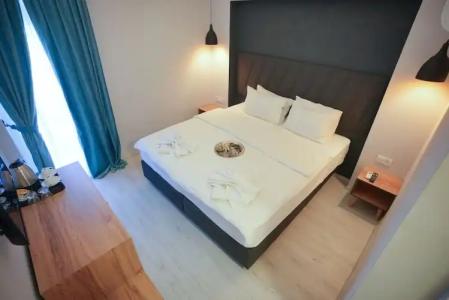 Boutique Nar 15 - 63