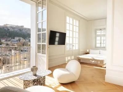 The Dolli at Acropolis, A to Live - 136