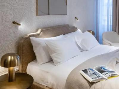 The Dolli at Acropolis, A to Live - 49