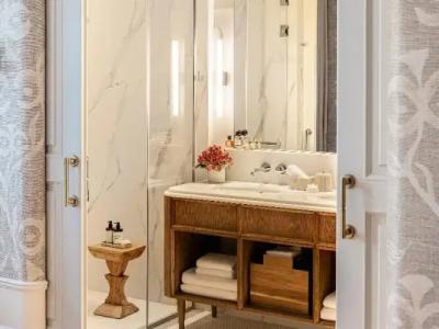 The Dolli at Acropolis, A to Live - 74