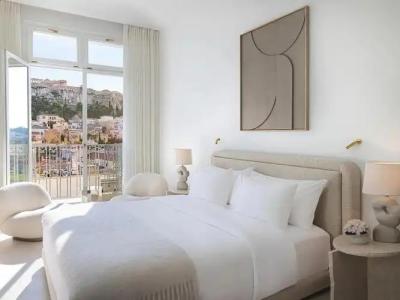 The Dolli at Acropolis, A to Live - 140