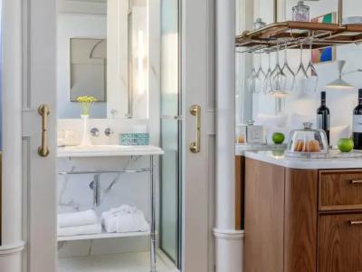 The Dolli at Acropolis, A to Live - 26