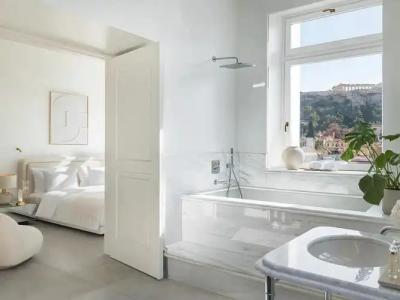 The Dolli at Acropolis, A to Live - 115