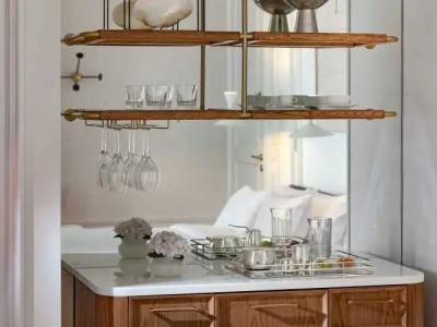 The Dolli at Acropolis, A to Live - 150