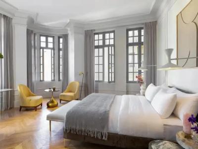 The Dolli at Acropolis, A to Live - 154