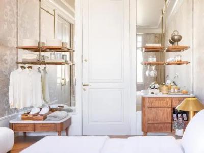 The Dolli at Acropolis, A to Live - 73