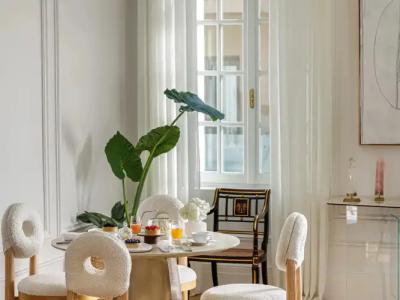 The Dolli at Acropolis, A to Live - 171