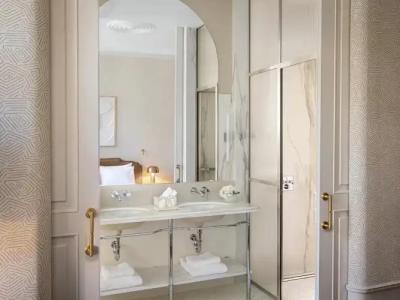 The Dolli at Acropolis, A to Live - 55