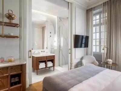 The Dolli at Acropolis, A to Live - 53