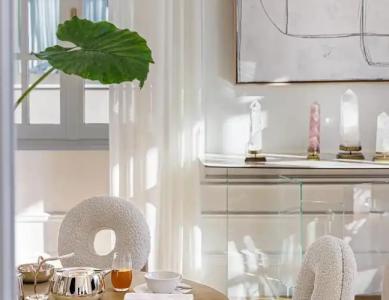 The Dolli at Acropolis, A to Live - 126