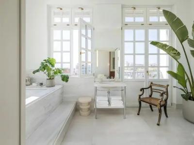 The Dolli at Acropolis, A to Live - 117