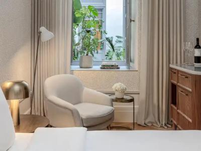 The Dolli at Acropolis, A to Live - 50