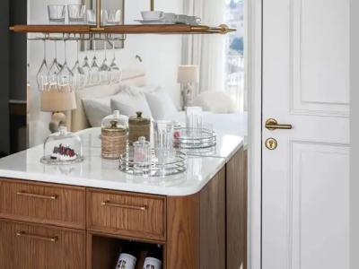 The Dolli at Acropolis, A to Live - 143