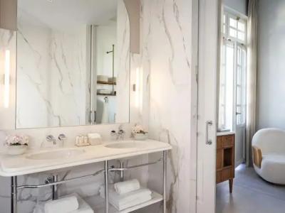 The Dolli at Acropolis, A to Live - 42