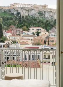 The Dolli at Acropolis, A to Live - 119