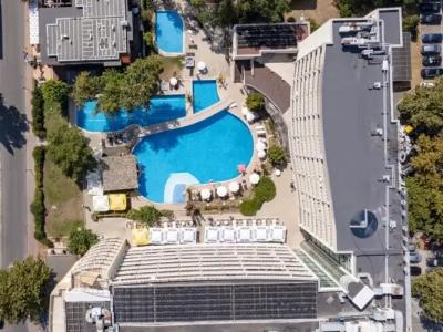 Grand Nirvana - All Inclusive & Free Beach Access - 0