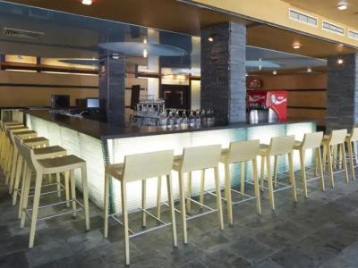 Grand Nirvana - All Inclusive & Free Beach Access - 11