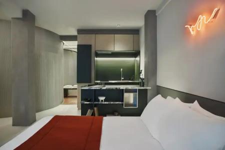 The Newel Metaxourgeio - 27