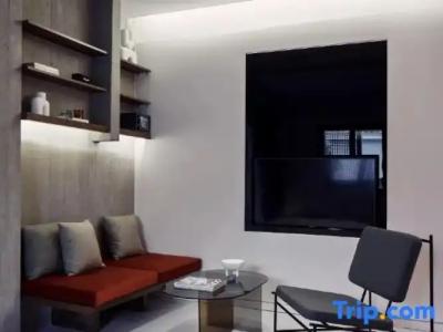 The Newel Metaxourgeio - 73