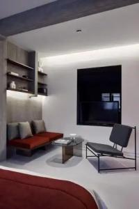 The Newel Metaxourgeio - 45