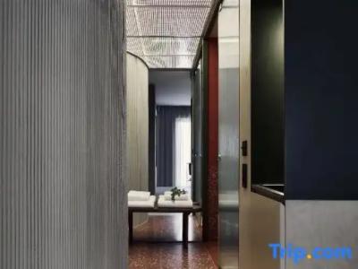 The Newel Metaxourgeio - 55