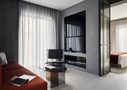 The Newel Metaxourgeio - 83